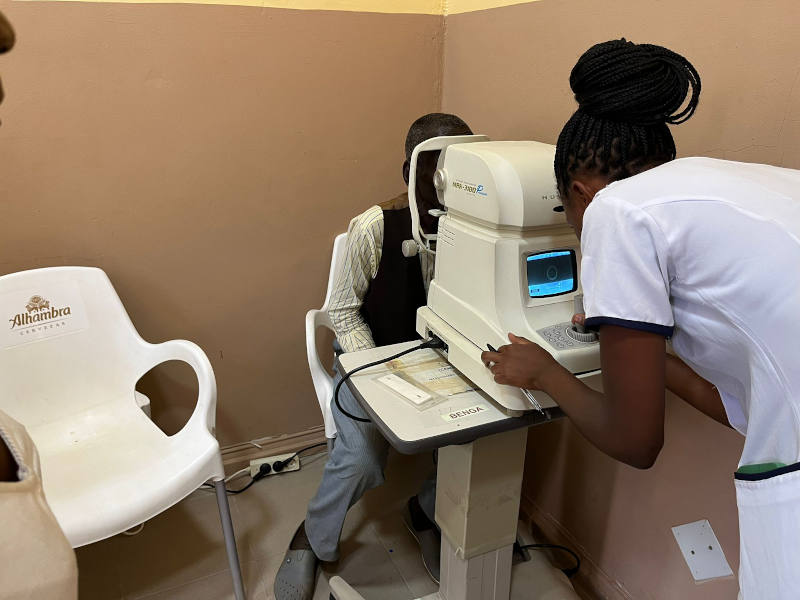 Acción Solidaria - Abre sus Ojos