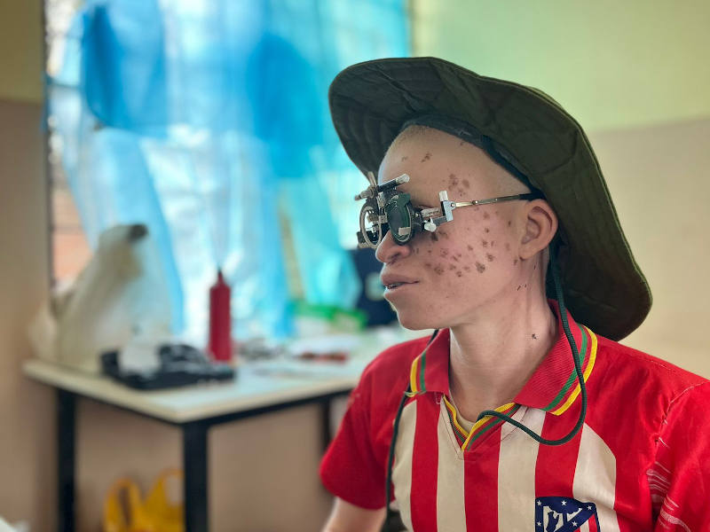 Acción Solidaria - Abre sus Ojos