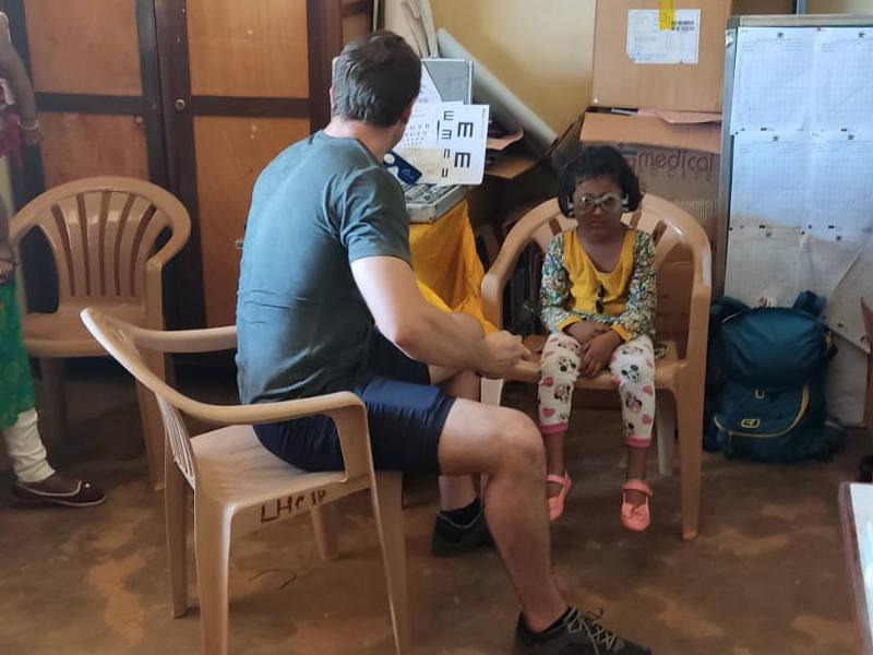 Acción Solidaria - Abre sus Ojos