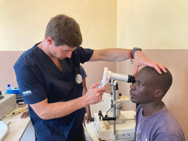 Acción Solidaria - Abre sus Ojos