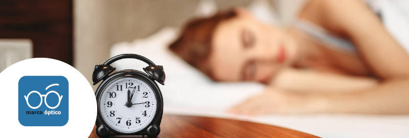 No debes dormir con las lentes de contacto